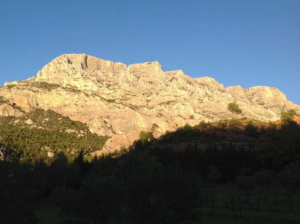 Bed and Breakfast Le Moulin En Provence Saint-Antonin-sur-Bayon Exterior foto