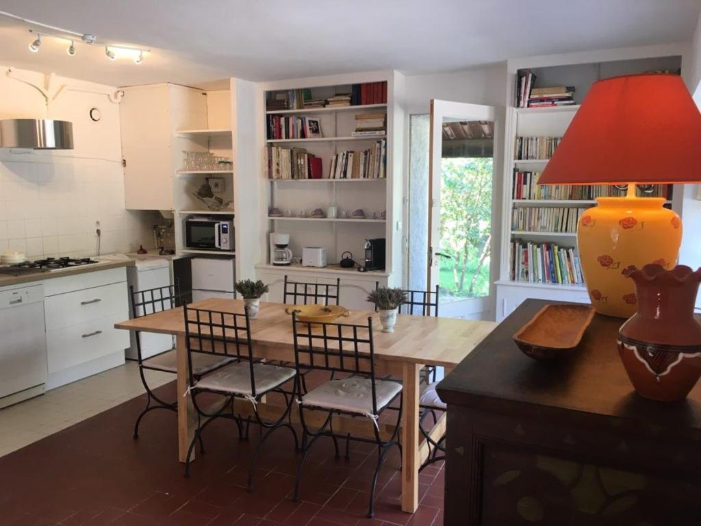 Bed and Breakfast Le Moulin En Provence Saint-Antonin-sur-Bayon Exterior foto